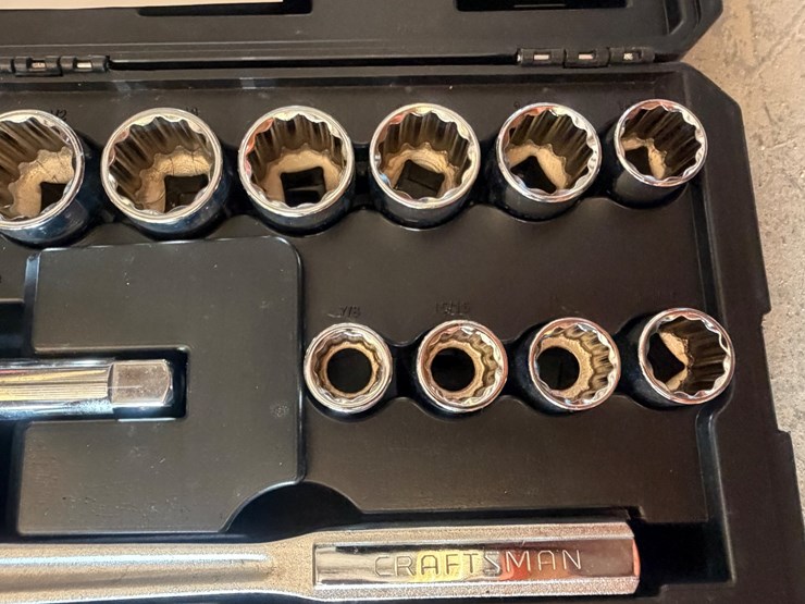 #9-•-craftsman-socket-wrench-set-image-11