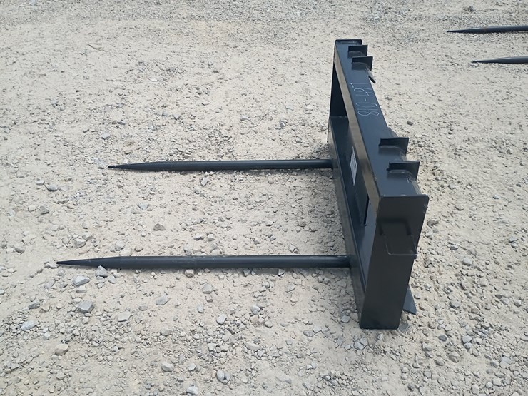 #l64-018-•-jct-bale-spear-skid-steer-attachment-image-2
