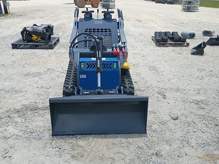 #l63-017-•-2026-zjg-380-mini-skid-steer-image-7