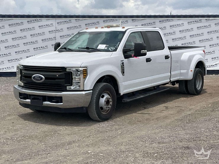 2018-ford-f350-image-1