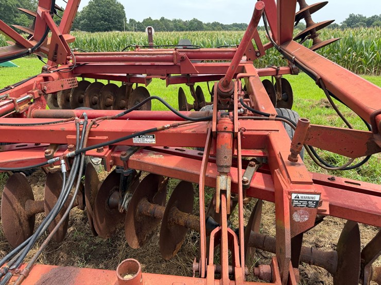 case-ih-3950-image-45