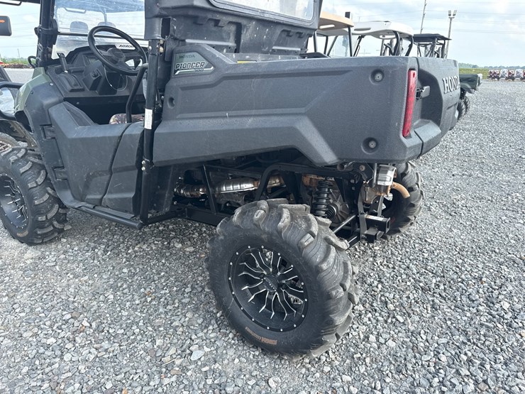 2014-honda-pioneer-700-image-12