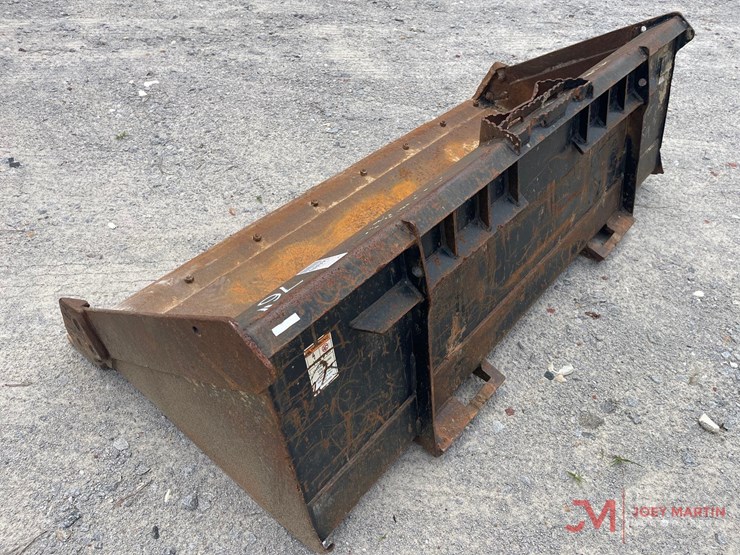75"-smooth-bucket-skid-steer-attachment-image-5