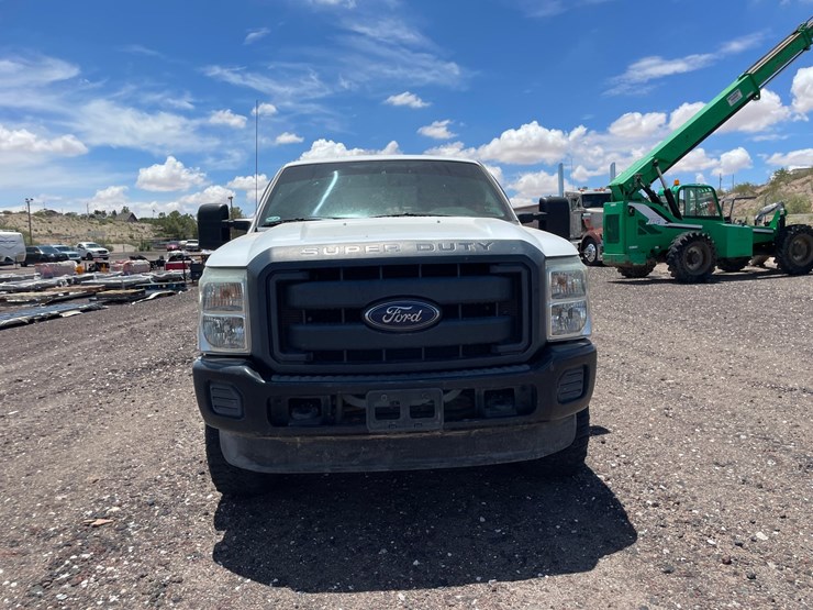 #2103-•-2015-ford-f25-image-2