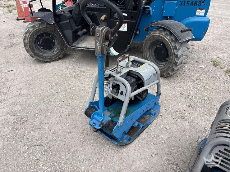 weber-mt-reversible-plate-compactor-image-3