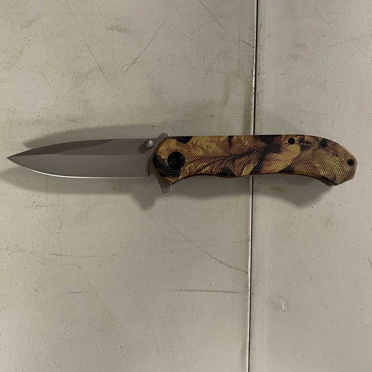 #10809 • G 10 Camo Handle Hunting Knife