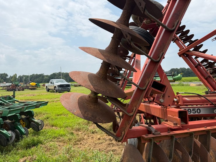 case-ih-3950-image-21