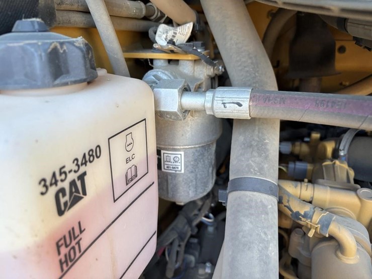2018-caterpillar-259d-image-40