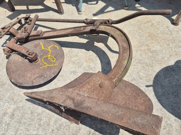 #125-•-plow-attachment-image-1