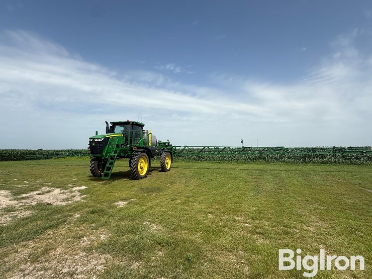 2020-john-deere-r4038-image-12