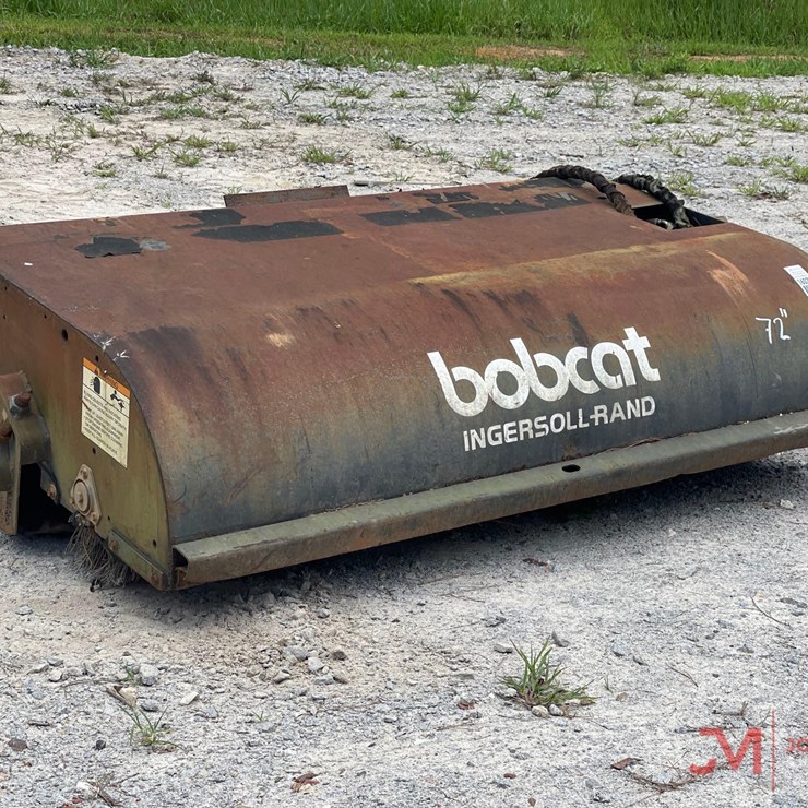 BOBCAT 72" SWEEPER SKID STEER ATTACHMENT