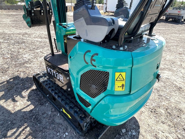 #2457-•-2026-cfg-kt13r-mini-excavator-image-24