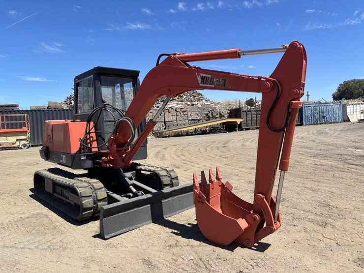 kubota-kh130-image-2