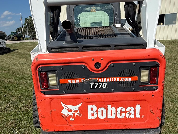 2017-bobcat-t770-image-6