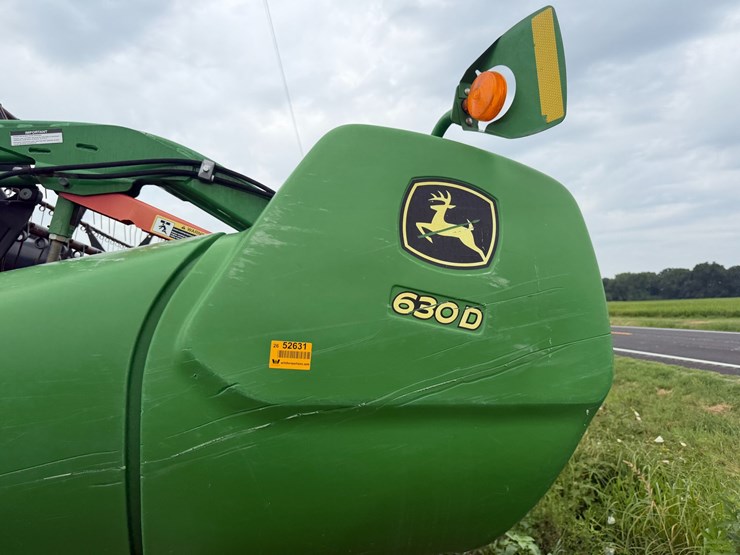2015-john-deere-630d-image-28