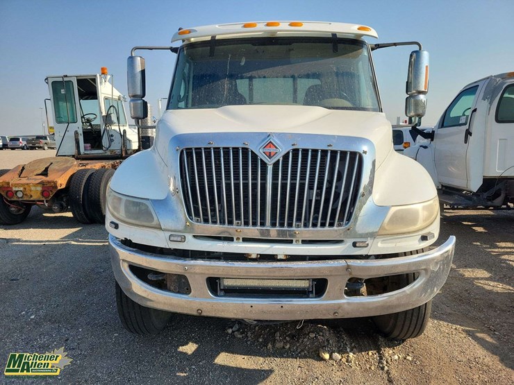 international-durastar-4400-image-3