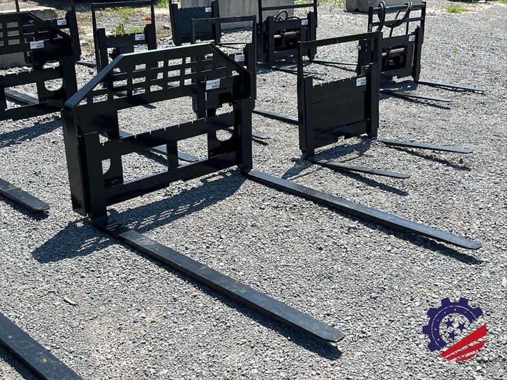 unused-2026-future-ft-dhc-skid-steer-forks---[skid-steer-attachments]-attachment-image-7