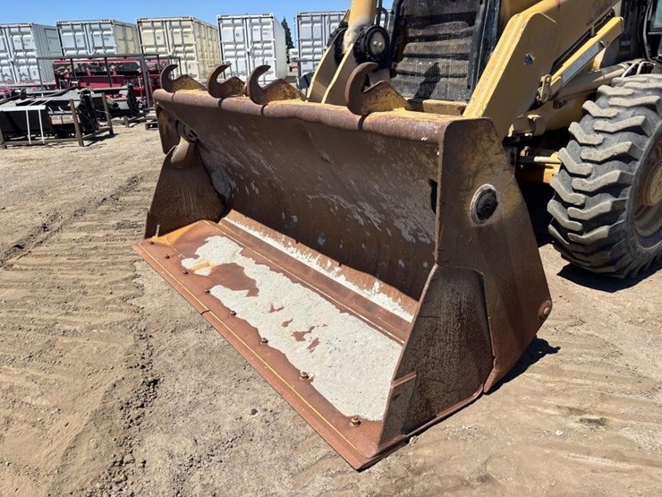 caterpillar-420d-image-10