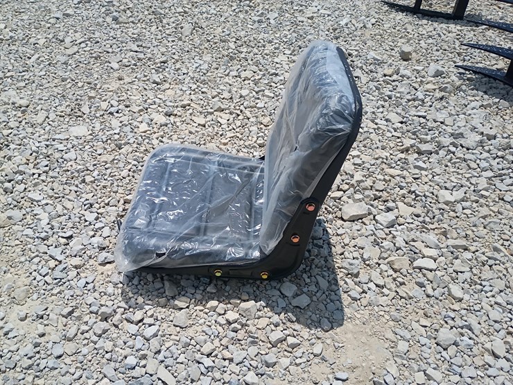 #l63-023-•-mini-equipment-seat-image-2