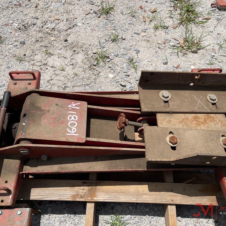 TRANSMISSION JACK