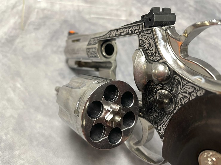 #10849-•-colt-python,-357-mag-revolver,-sn:-py283505-image-15