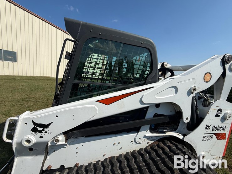 2017-bobcat-t770-image-10