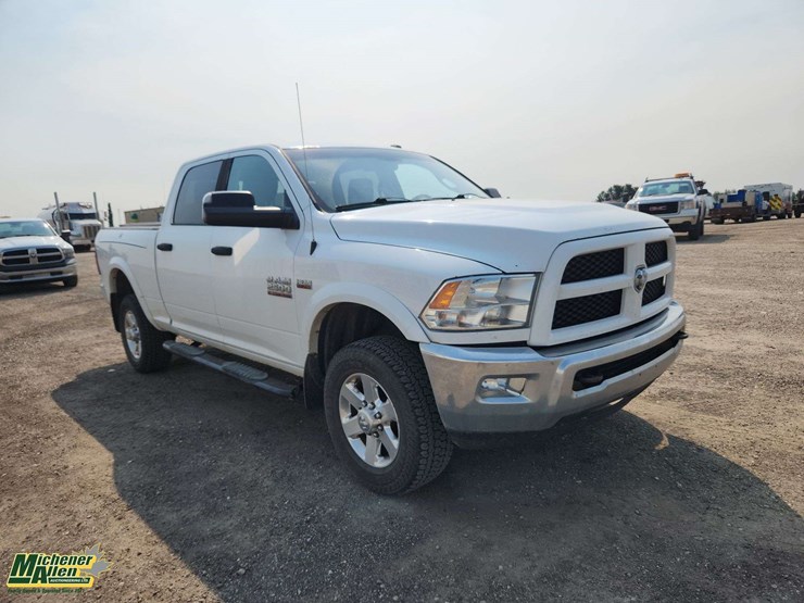 2014-dodge-2500-image-2