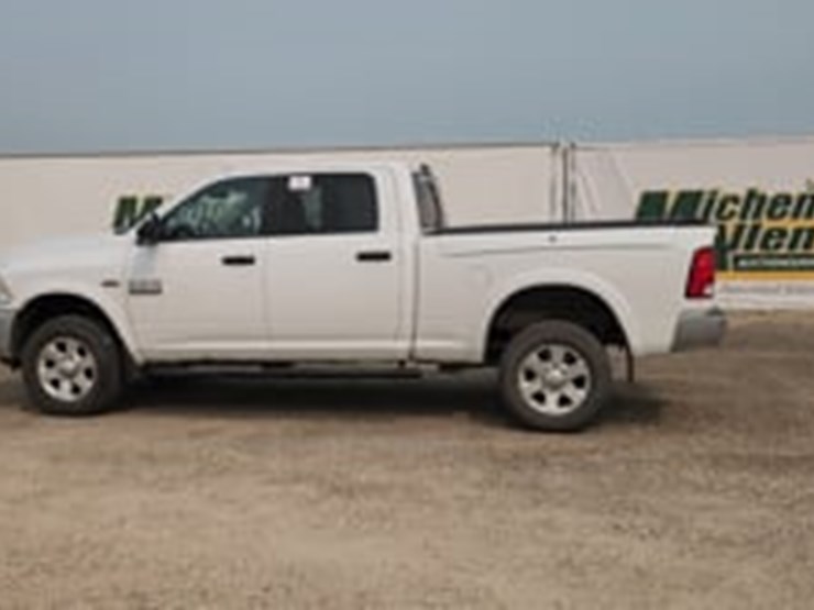 2014-dodge-2500-image-5
