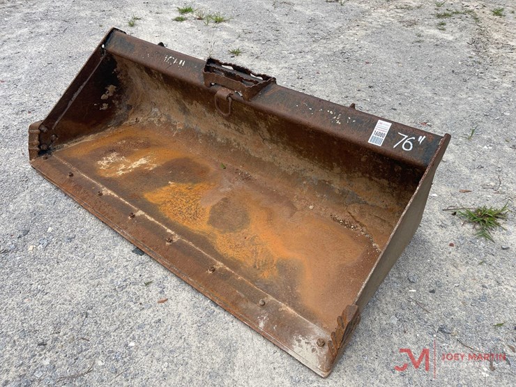 75"-smooth-bucket-skid-steer-attachment-image-7
