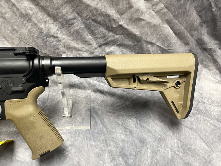 #10695-•-springfield-saint-victor-,-556-nato-semi-auto-rifle,-sn:-st539897-image-9