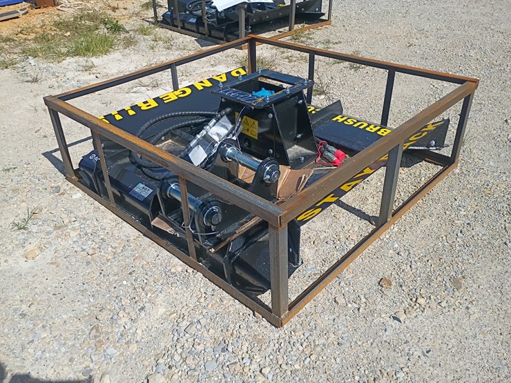 #l66-022-•-agt-brushcutter-excavator-attachment-image-4
