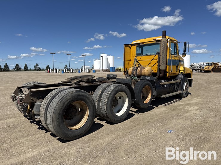 1995-mack-ch613-image-5