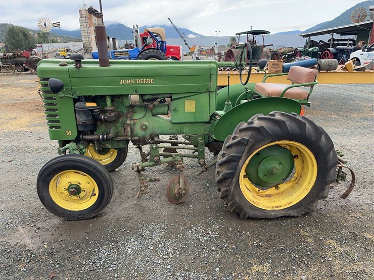 1951-john-deere-m-image-2
