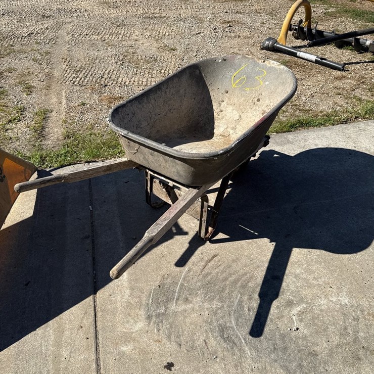 #63 • Plastic wheelbarrow