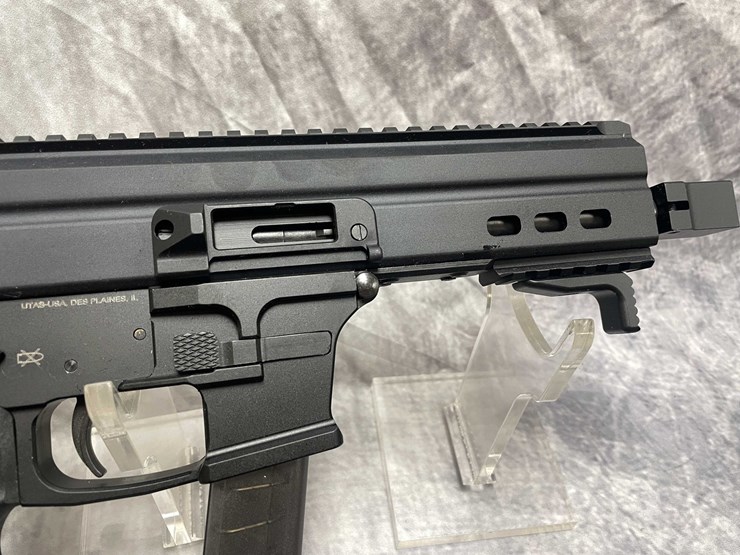 #10858-•-utas-usa-ut9-machine-,-9mm-luger-semi-auto-pistol,-sn:-ut-24a004984-image-7