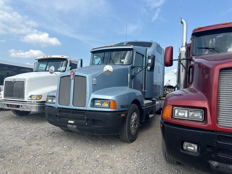 2007-kenworth-t600-image-1