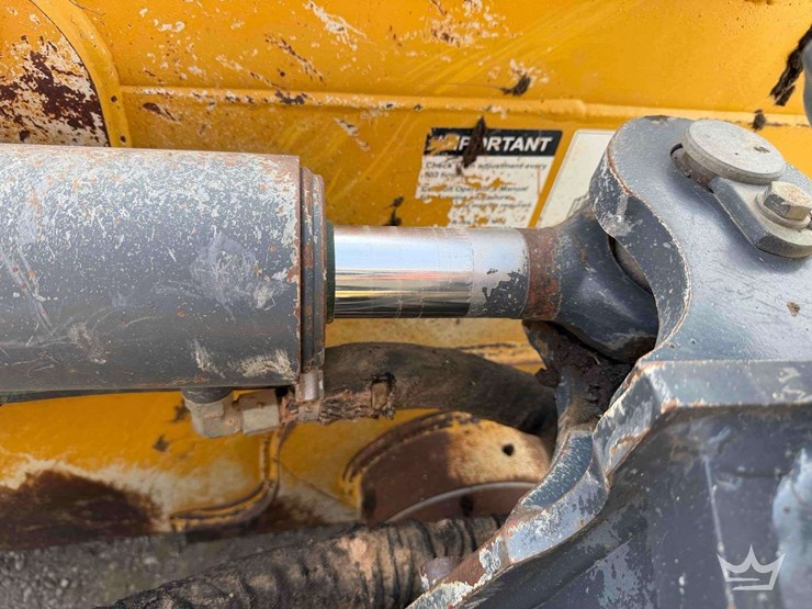 2020-deere-700k-xlt-image-24