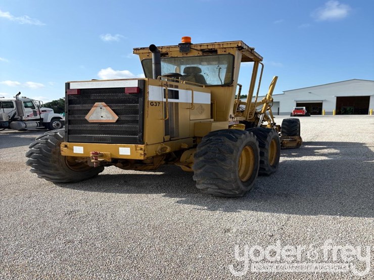 caterpillar-120h-image-4