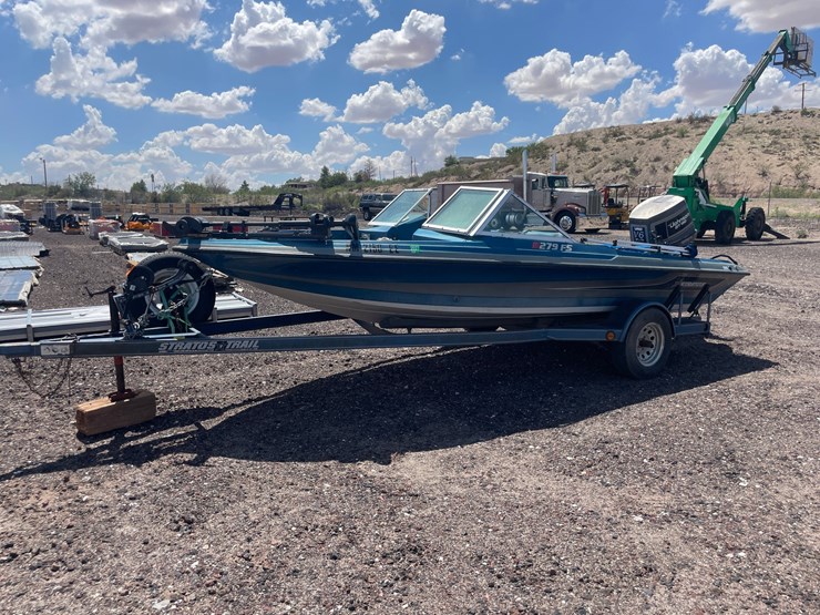 #2151-•-1989-stratos-bass-boat-and-stratos-trailer-image-1