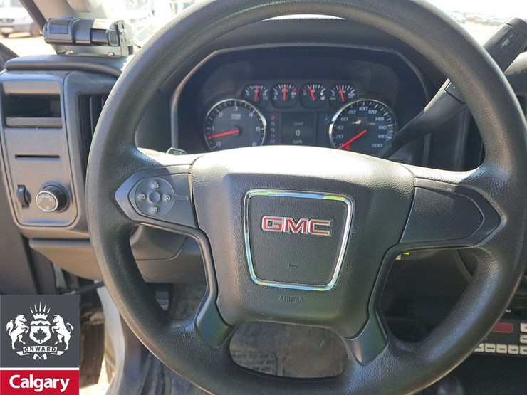 2015-gmc-sierra-2500hd-image-17