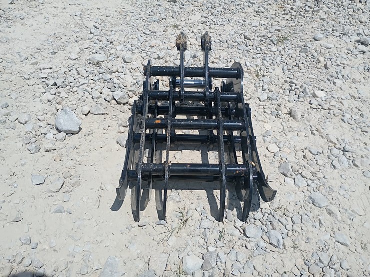 #l63-043-•-grabber-mini-excavator-attachment-image-1