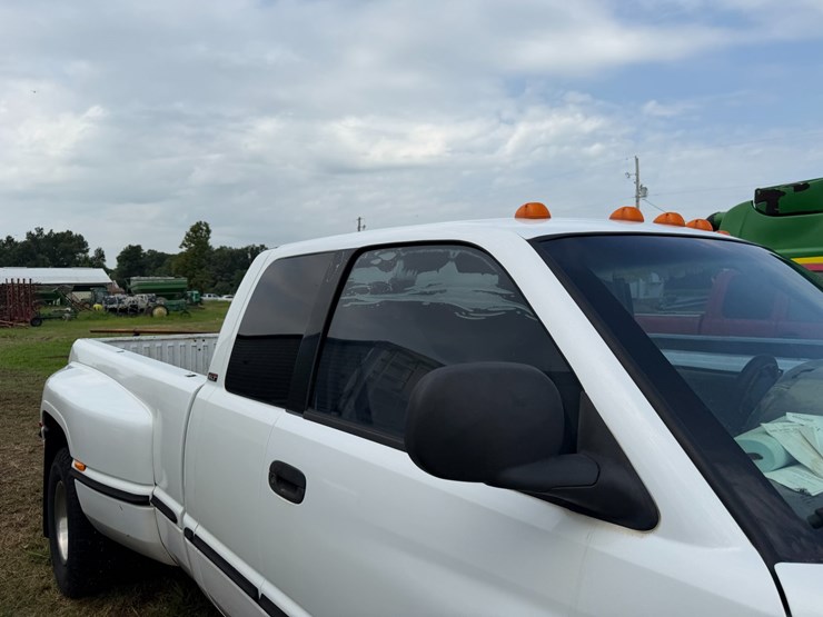 1998-dodge-ram-3500-image-30