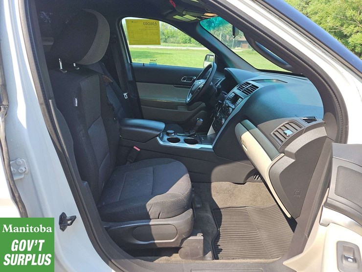 2013-ford-explorer-image-26