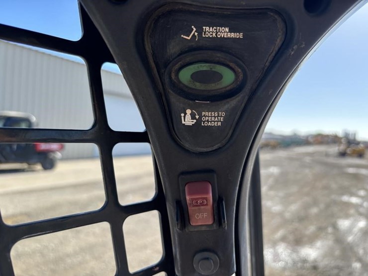 2019-bobcat-t770-image-33