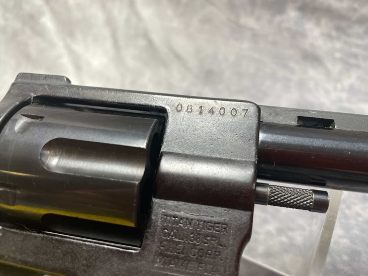 #10833-•-fie-titan-tiger,-38-spl-revolver,-sn:-814007-image-6