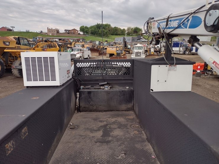 19-ram-5500-service-truck^title^-(qea-4698)-image-38