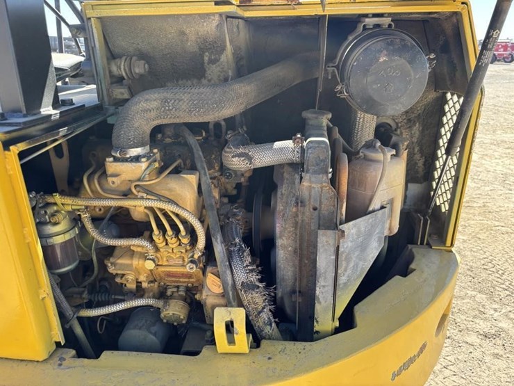 komatsu-pc28uu-image-28