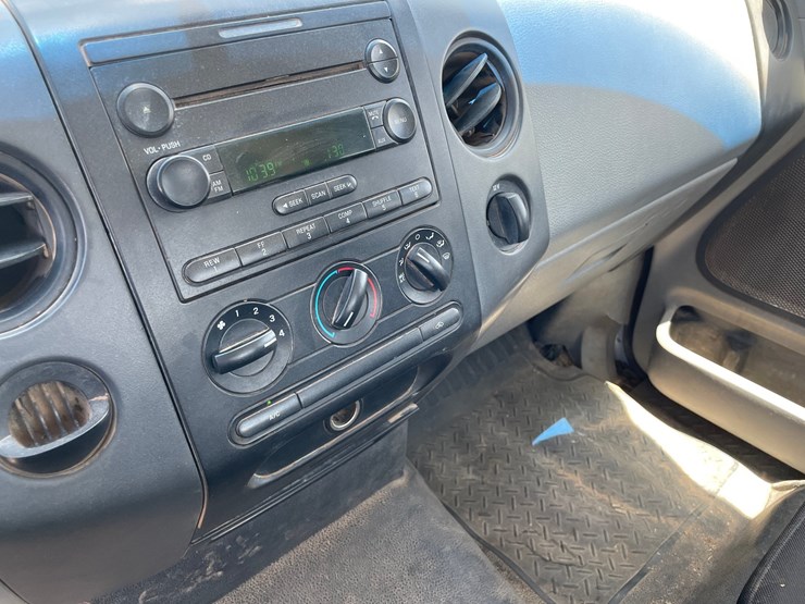 2004-ford-f150-image-57