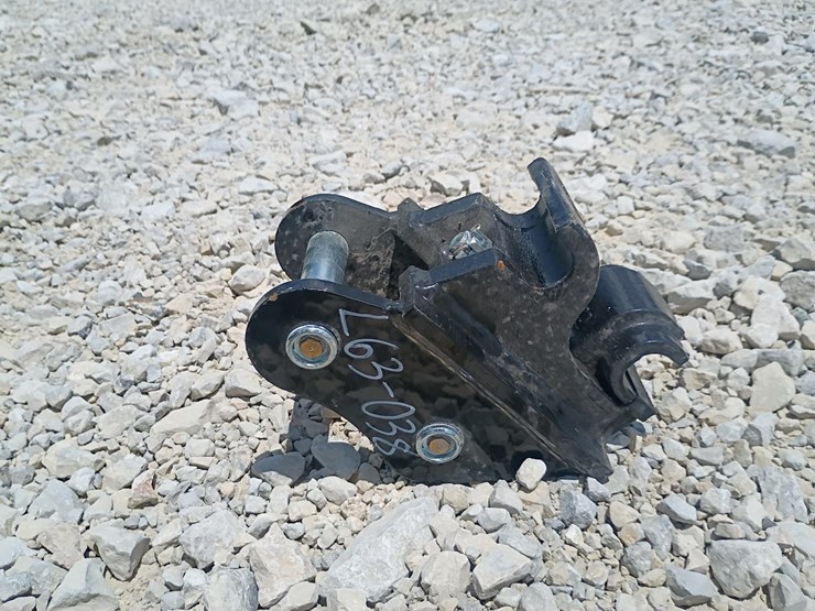 #l63-038-•-quick-coupler-mini-excavator-attachment-image-4
