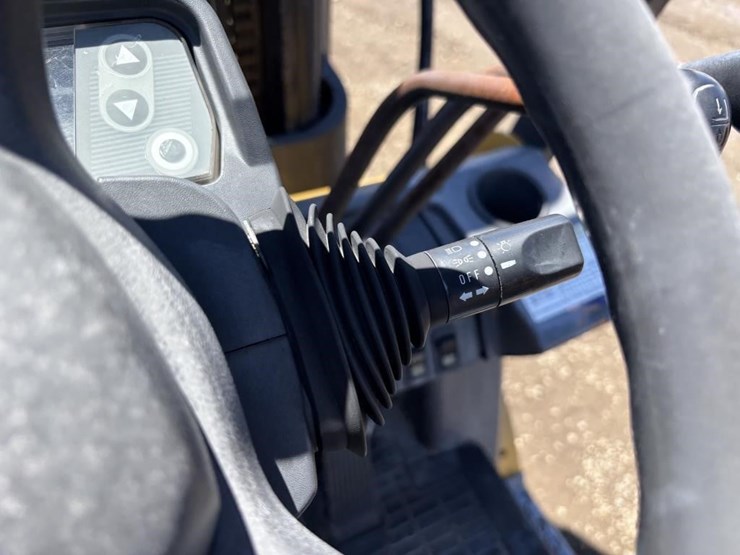 2015-caterpillar-2c6000-image-23
